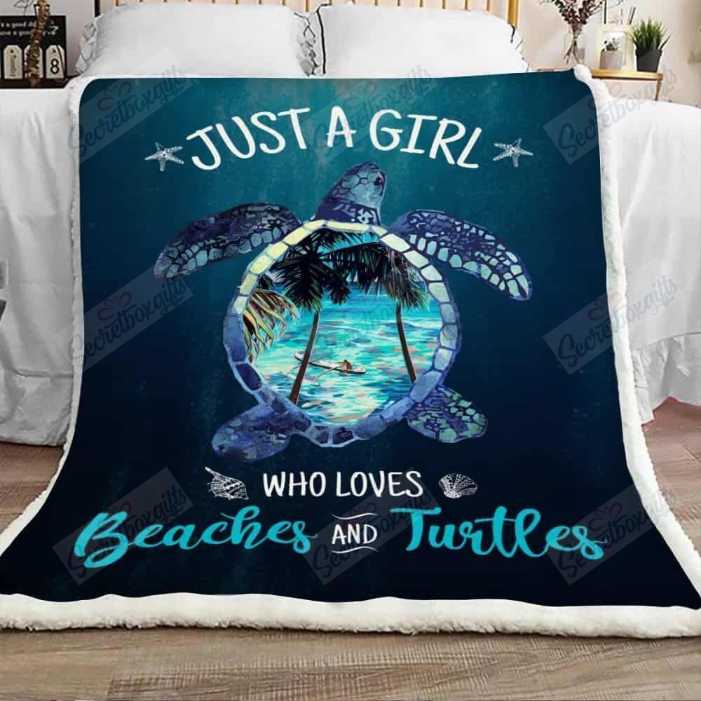 Turtle Just A Girl Who Loves Beach Fleece Blanket
