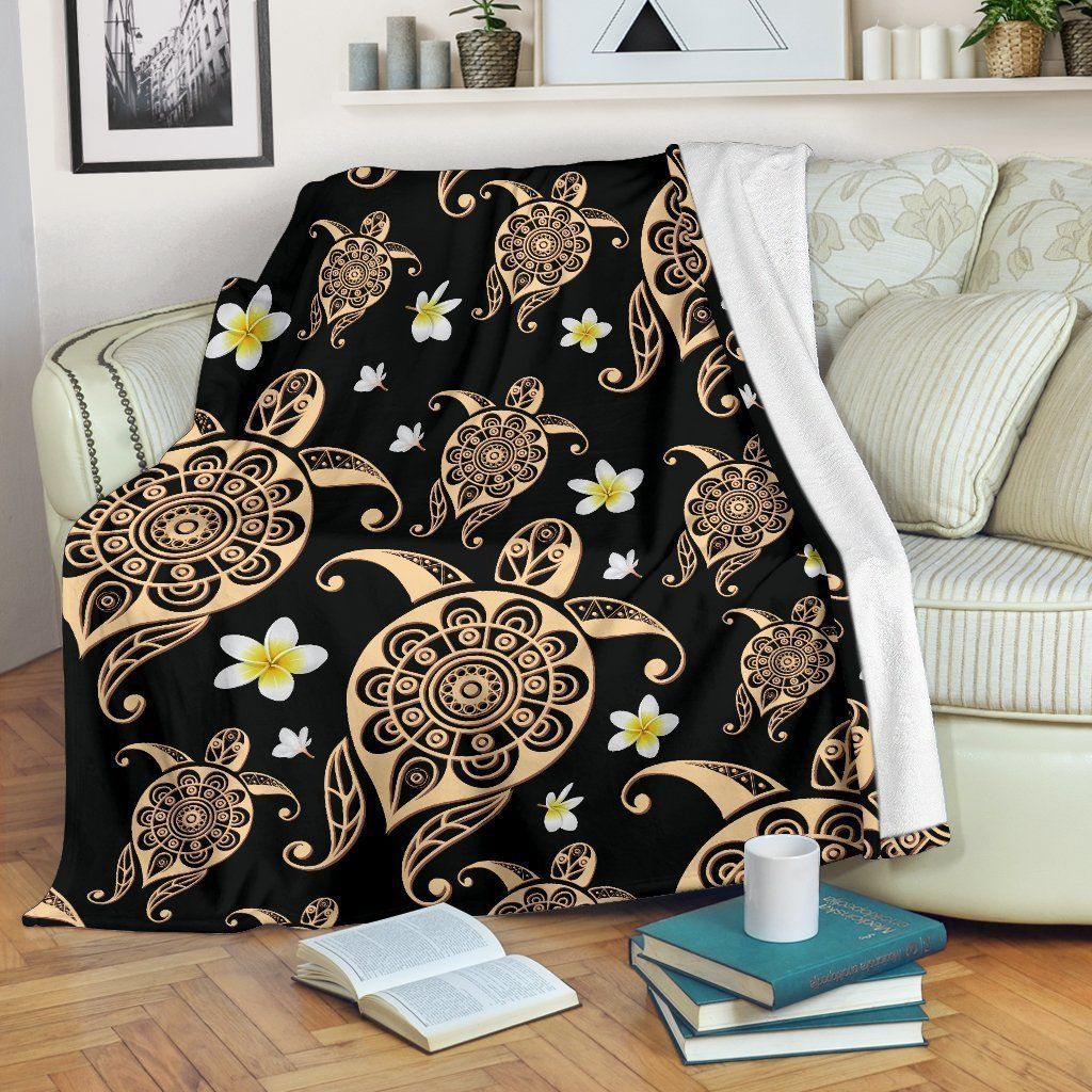 Turtle Polynesian Tribal Hawaiian Black Fleece Blanket