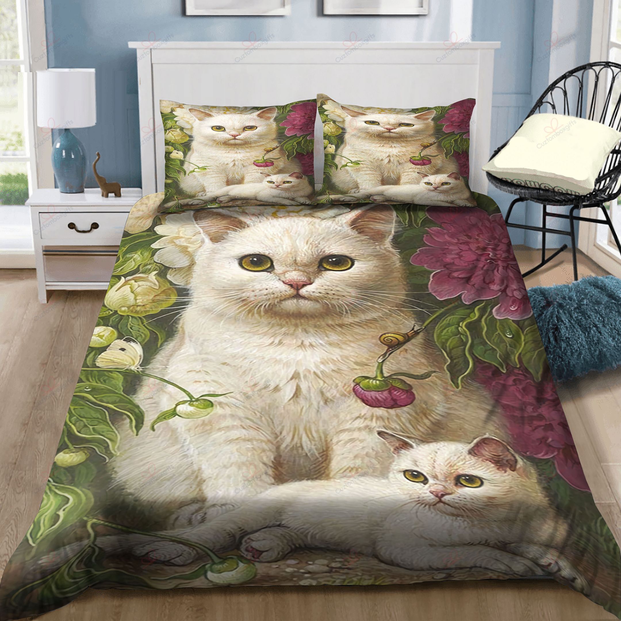 Two White Cat Flower Printed Bedding Set