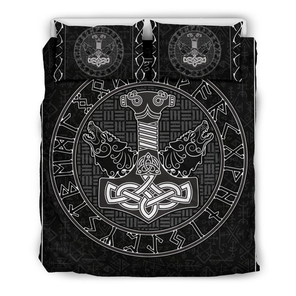 Viking Thor’s Hammer With Wolf Bedding Set