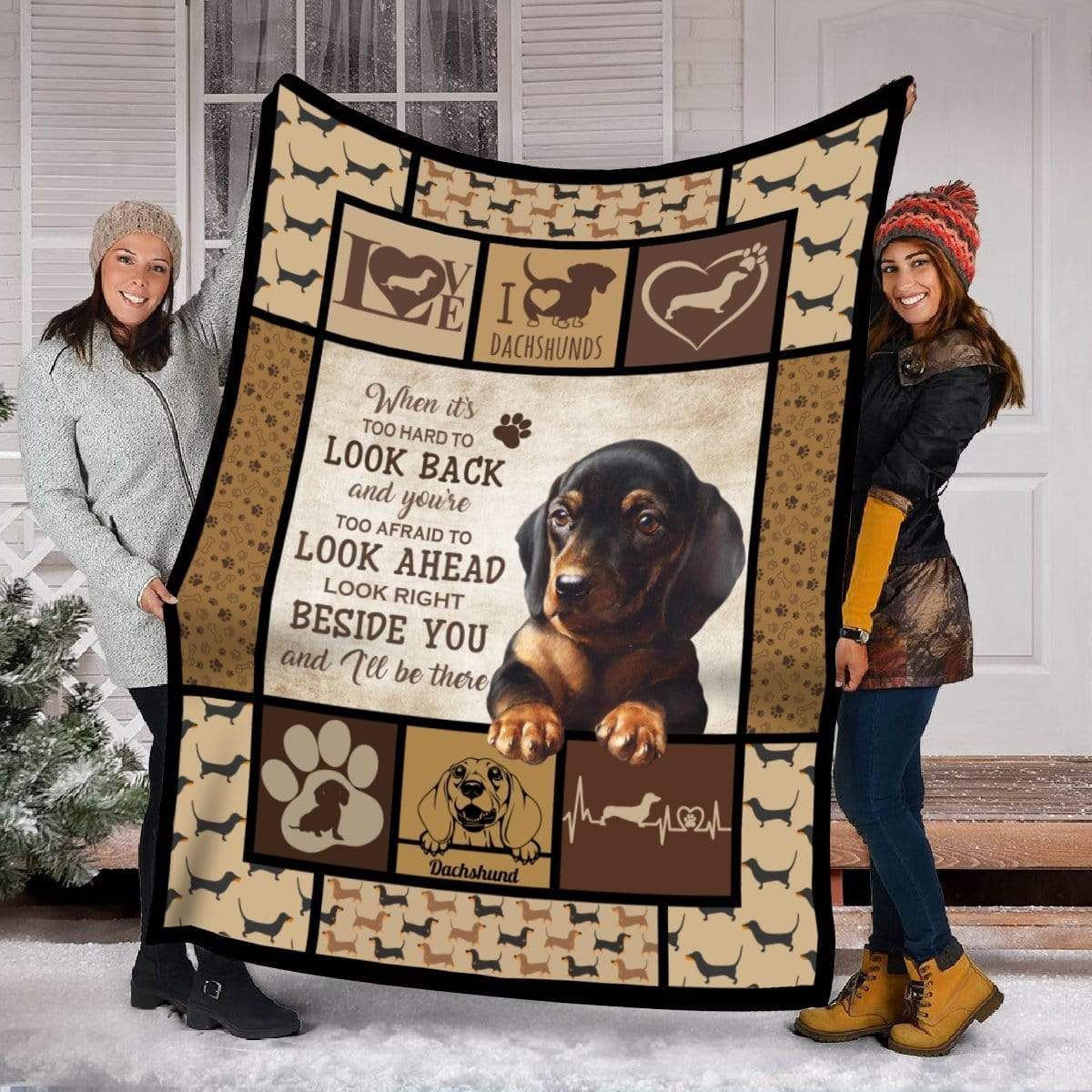 When It Is Too Hard To Look Back Dachshund Fleece Blanket Gift For Dog Lovers