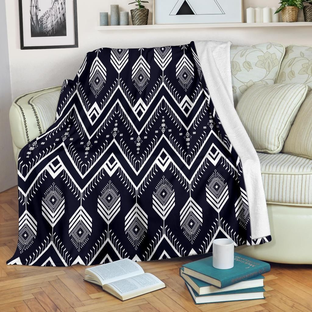 White And Black Indians Tribal Aztec Fleece Blanket