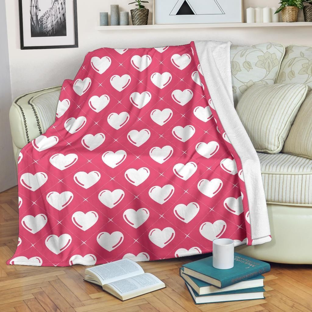 White And Pink Heart Pattern Print Design Fleece Blanket