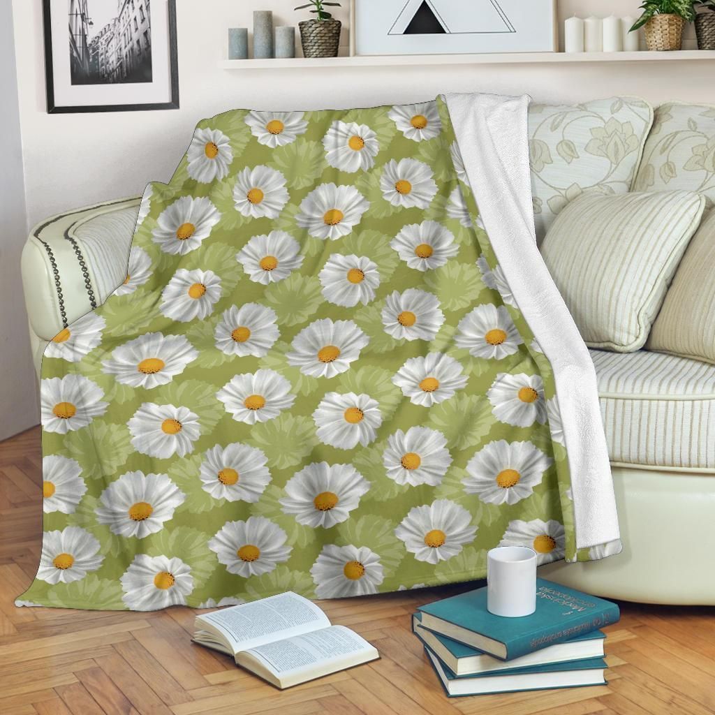 White Daisy Flower Pattern Printed Fleece Blanket