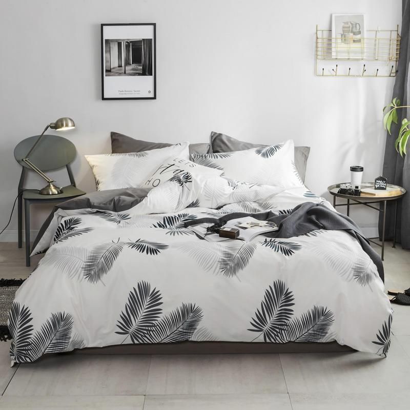 White Feathers Bedding Set