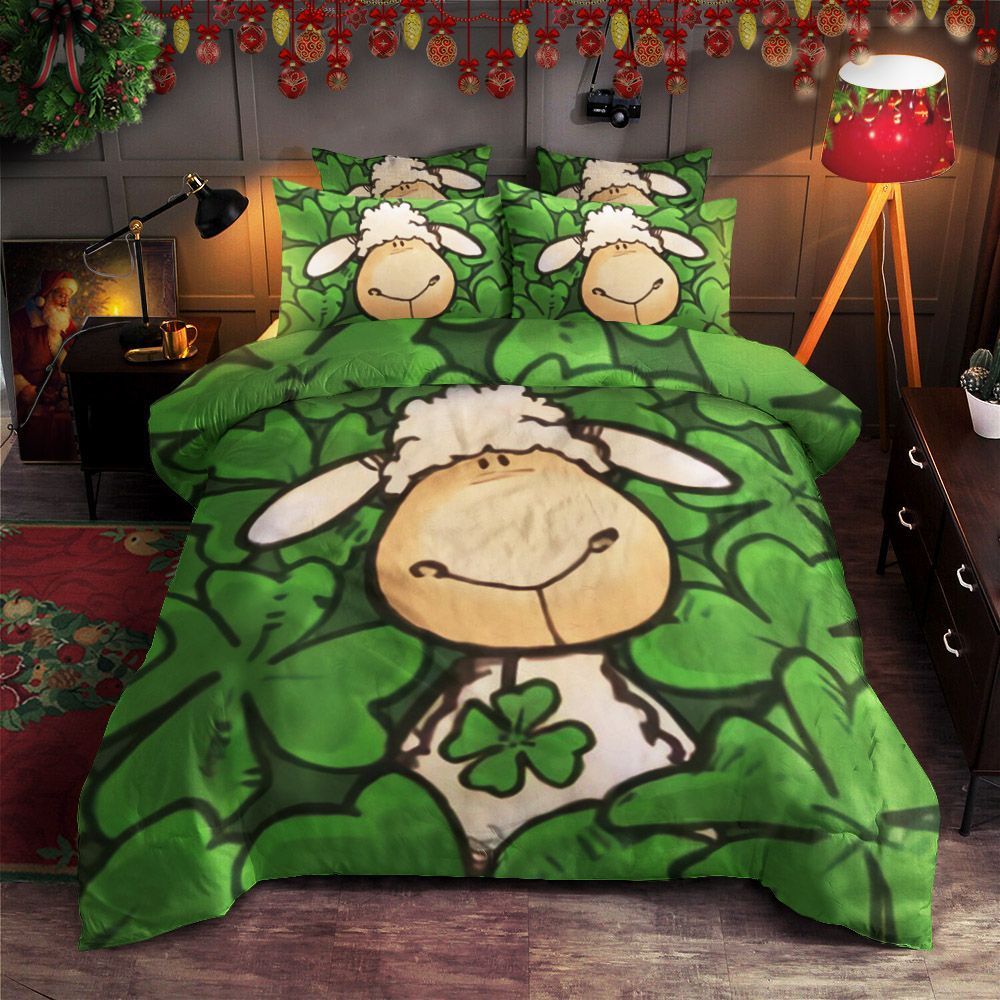 White Sheep Bedding Set