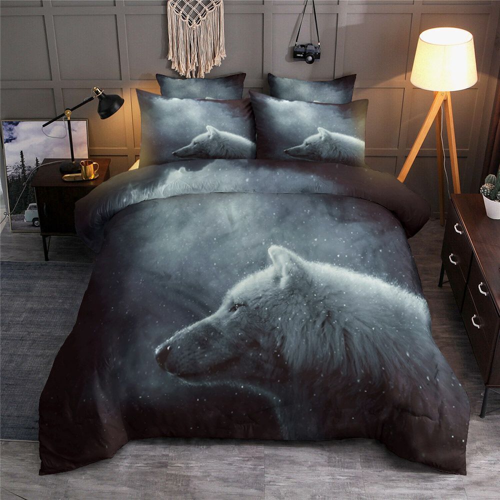 White Wolf Bedding Set