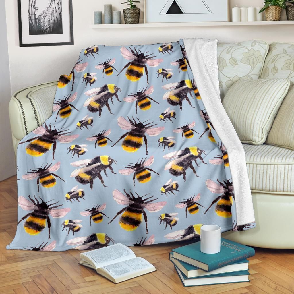 Wild Bee Pattern Print Design Fleece Blanket