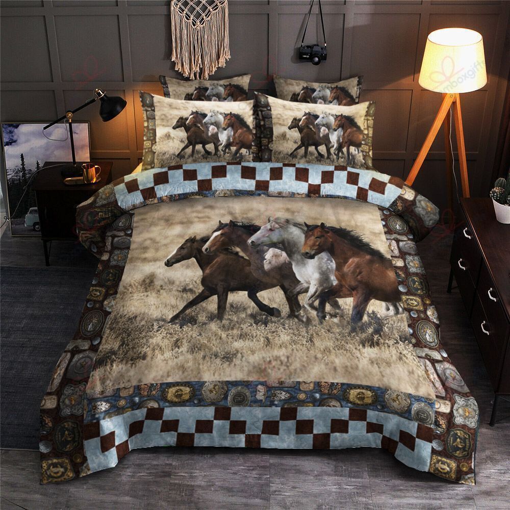 Wild Horses Bedding Set