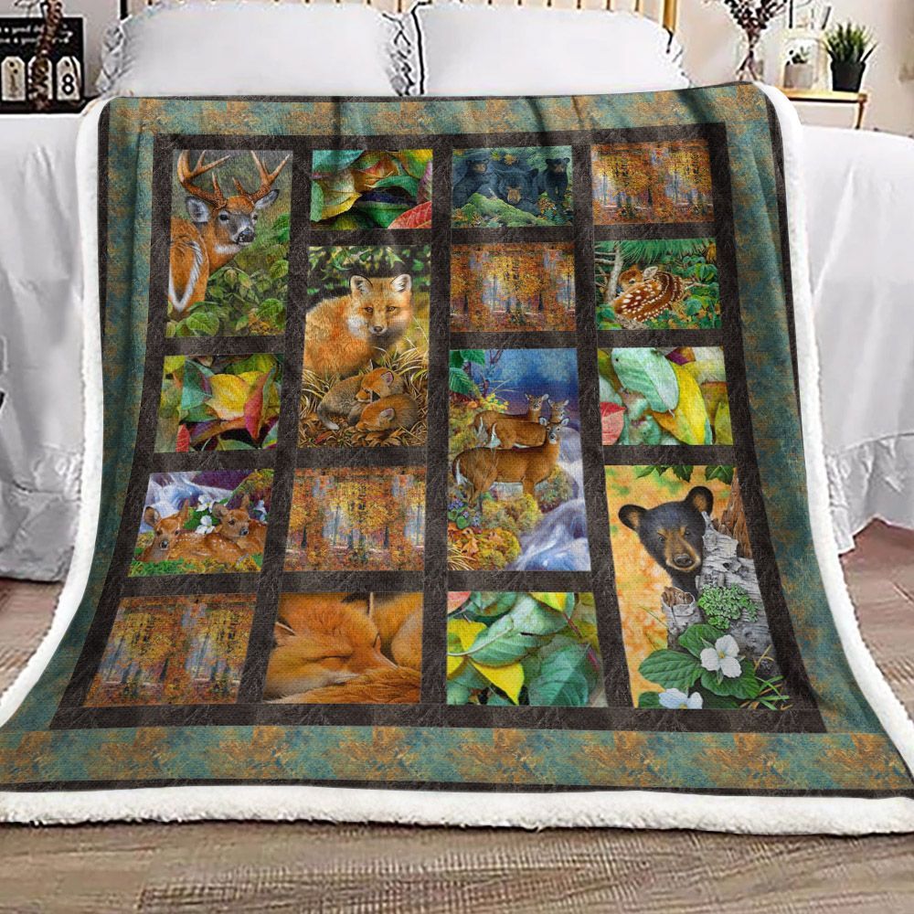 Wildlife Wonders Animal Sherpa Fleece Blanket