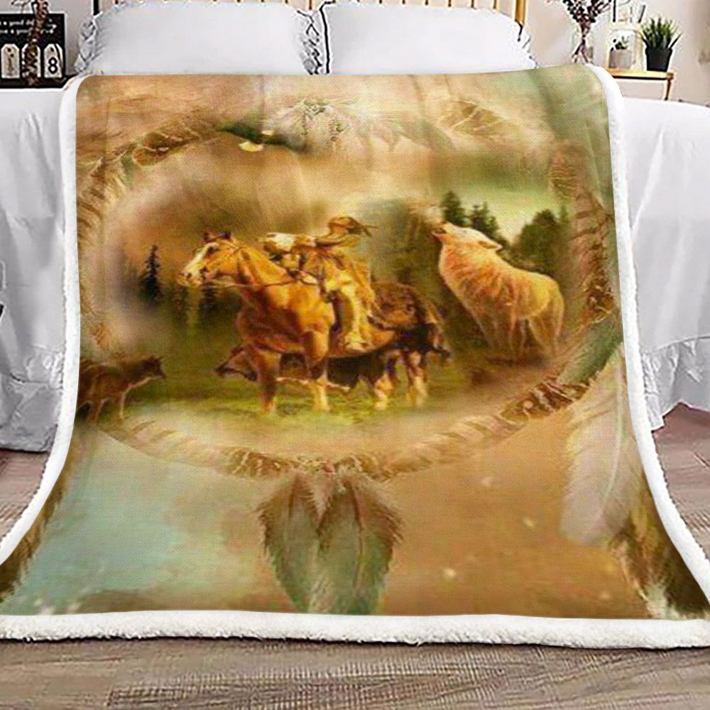 Wind Chimes Wolf Horse Dreamcatcher Sherpa Fleece Blanket