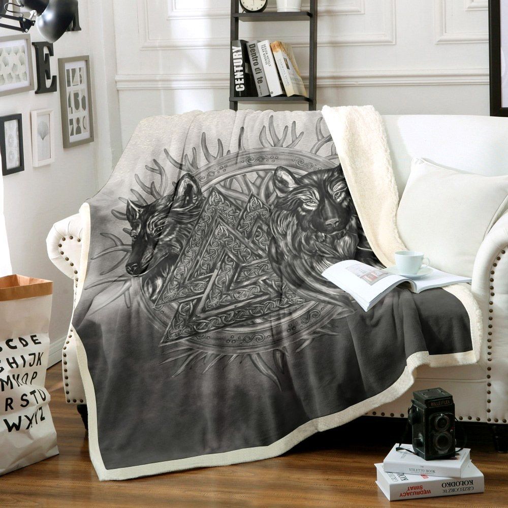 Wolf Sherpa Fleece Blanket