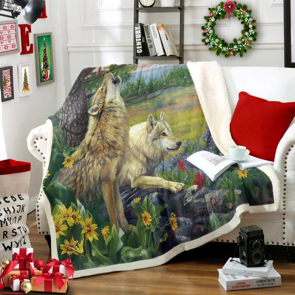 Wolf Sherpa Fleece Blanket