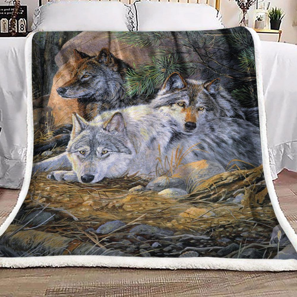 Wolf Sherpa Fleece Blanket