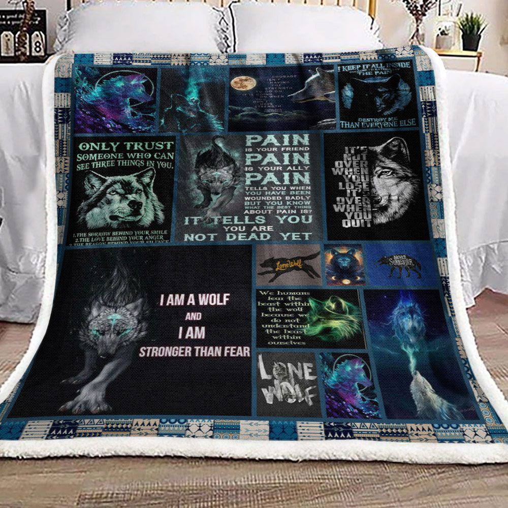 Wolf Sherpa Fleece Blanket