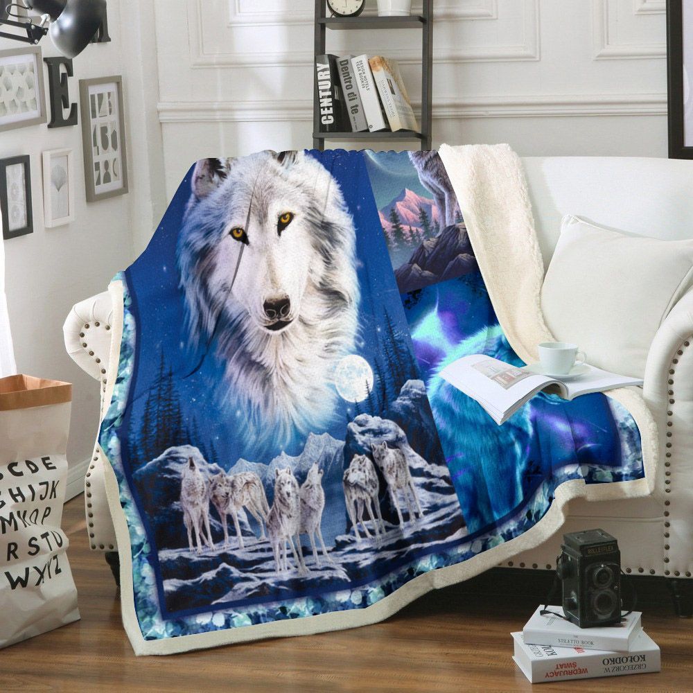 Wolf Sherpa Fleece Blanket