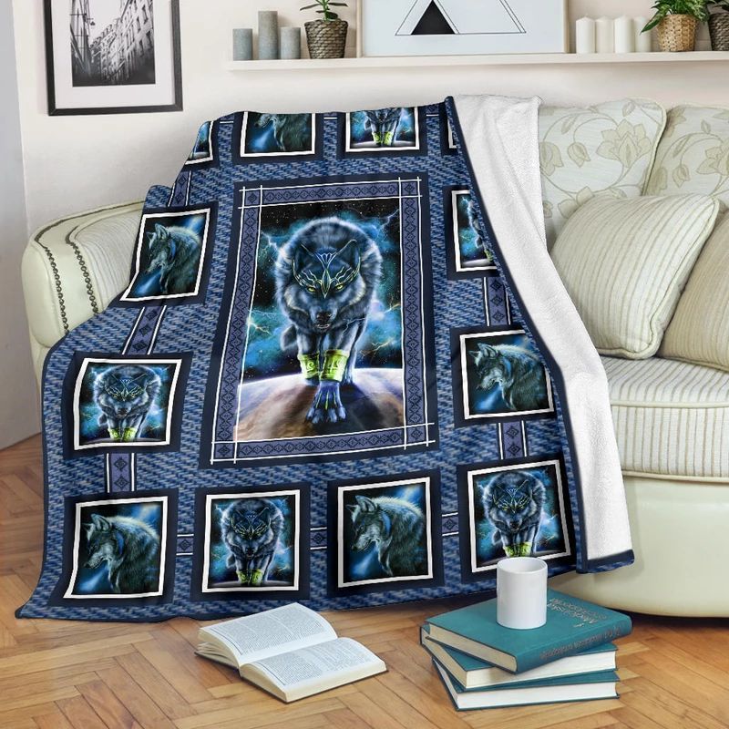 Wolf Sherpa Fleece Blanket