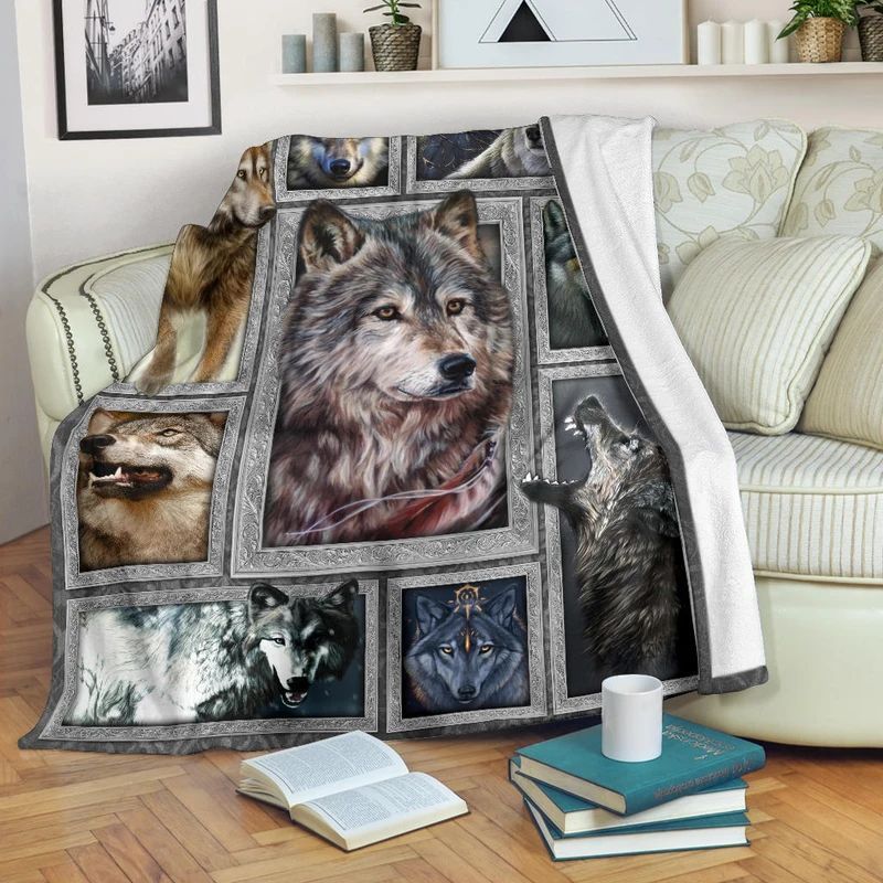 Wolf Sherpa Fleece Blanket