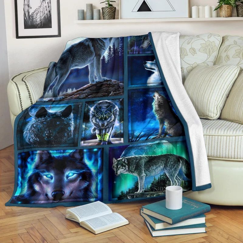 Wolf Sherpa Fleece Blanket