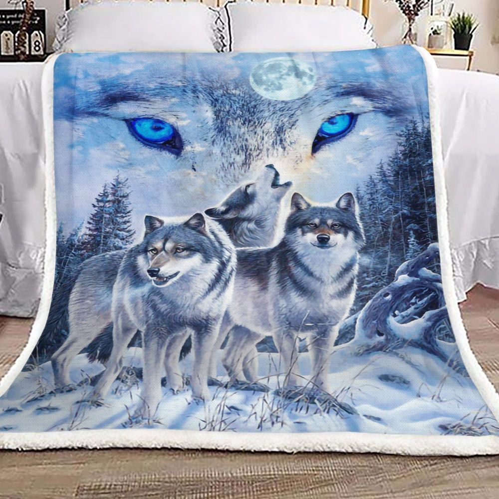 Wolf Sherpa Fleece Blanket