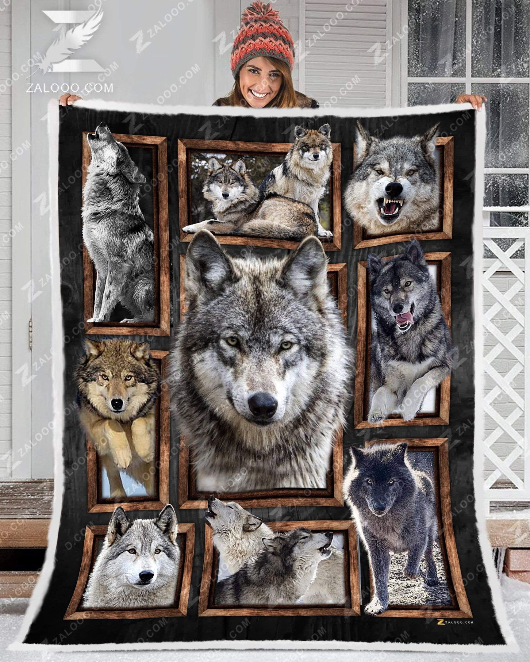 Wolf Sherpa Fleece Blanket