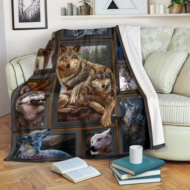 Wolf Sherpa Fleece Blanket