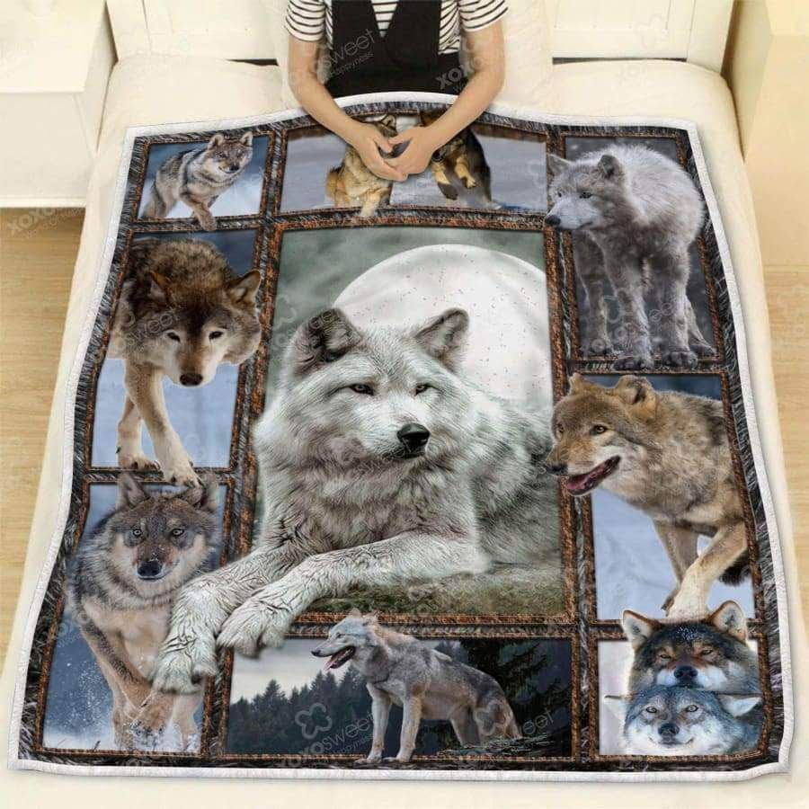 Wolf Sherpa Fleece Blanket