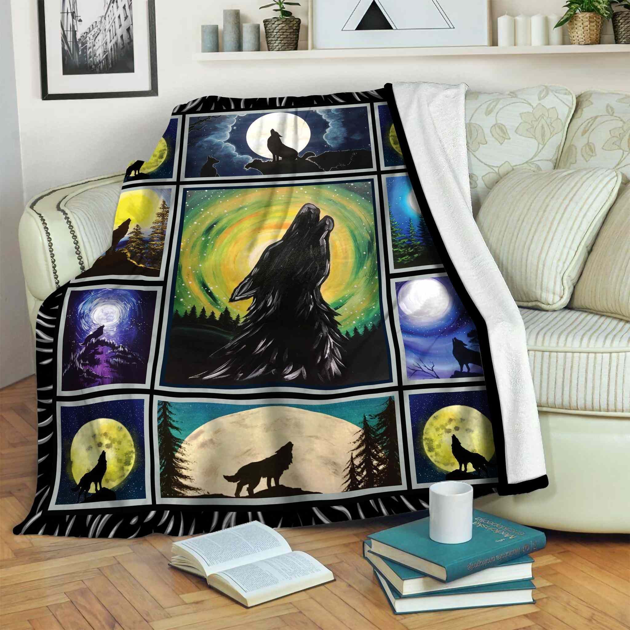 Wolf Sherpa Fleece Blanket