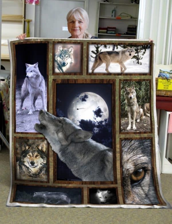 Wolf Sherpa Fleece Blanket