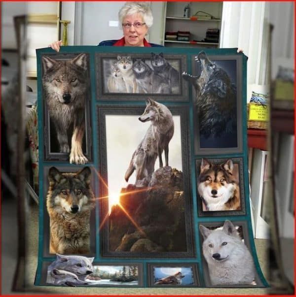 Wolf Sherpa Fleece Blanket
