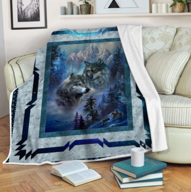 Wolf Sherpa Fleece Blanket