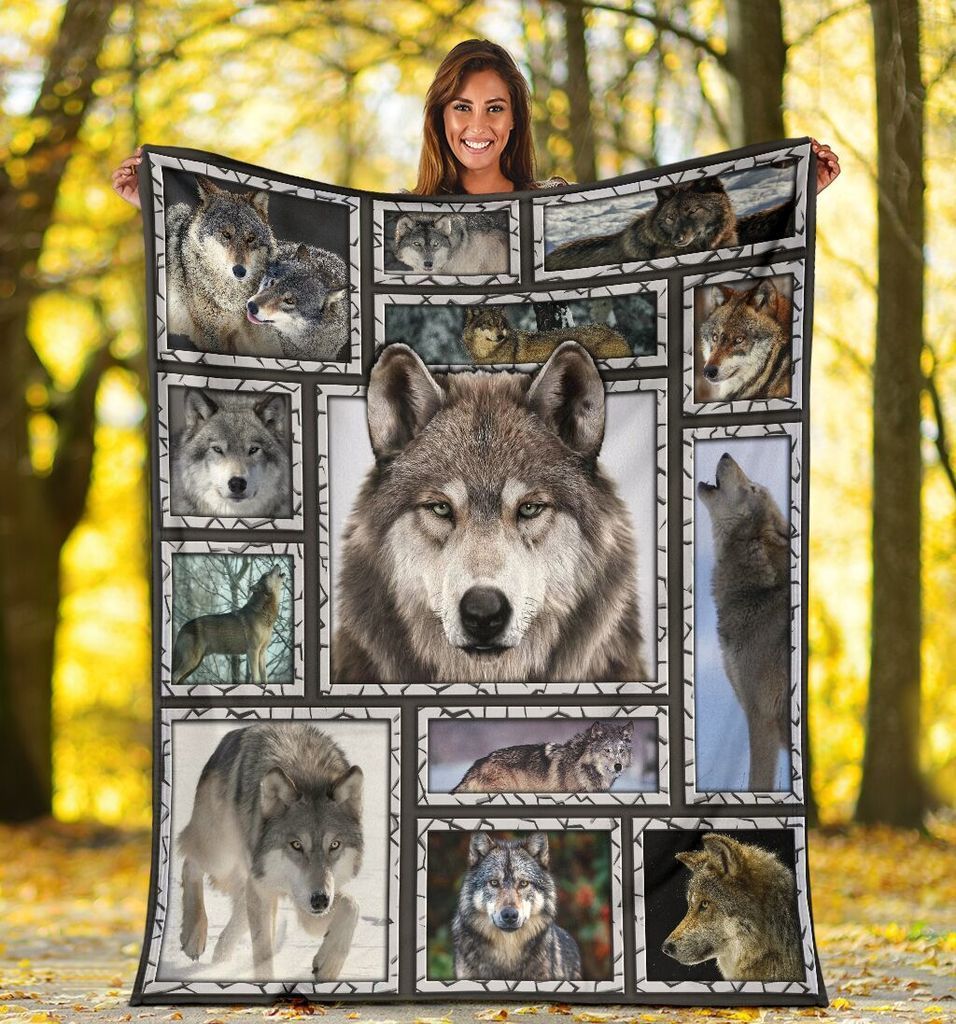 Wolf Sherpa Fleece Blanket