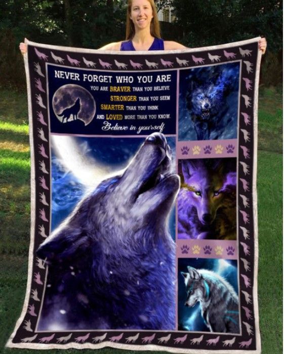 Wolf Sherpa Fleece Blanket