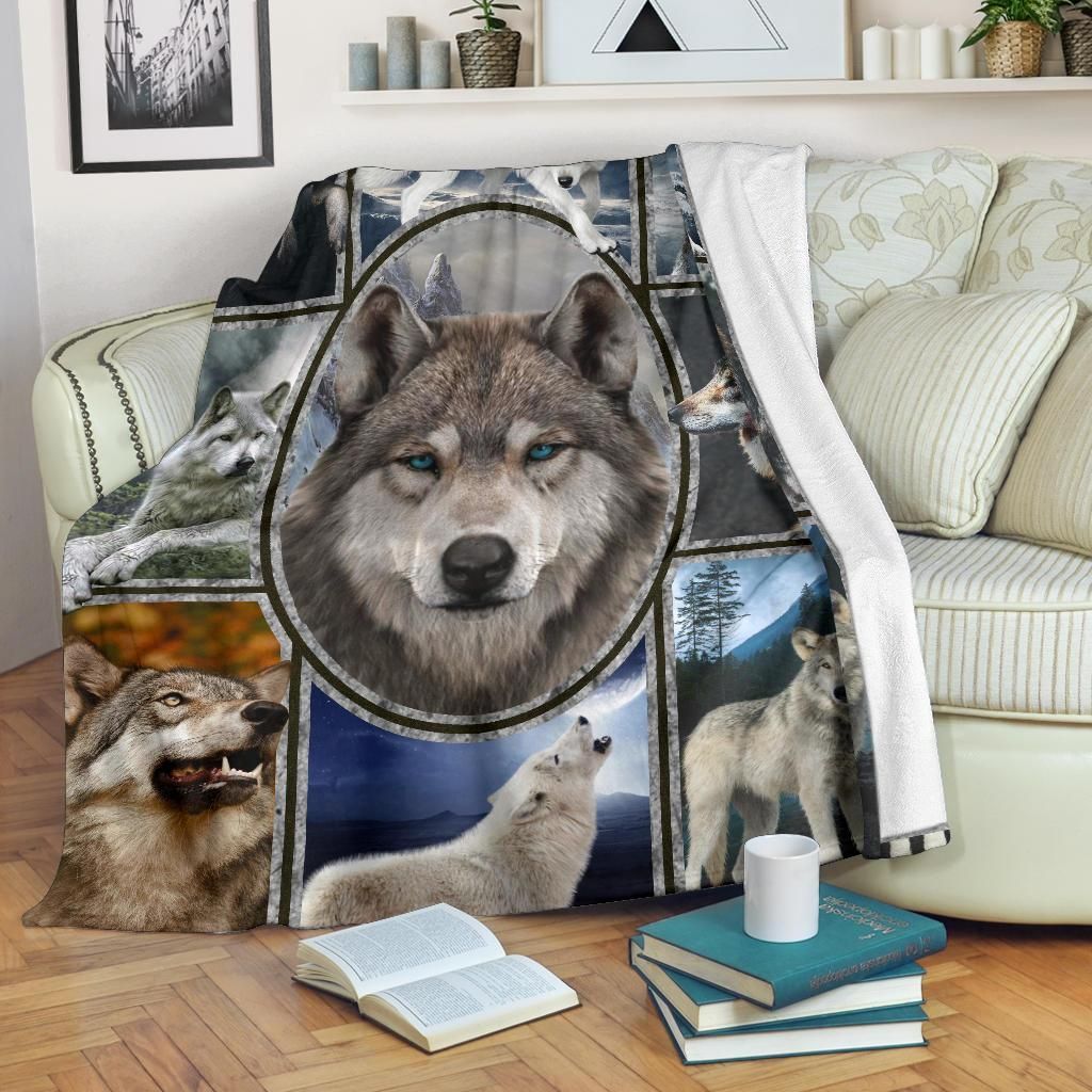 Wolf Sherpa Fleece Blanket