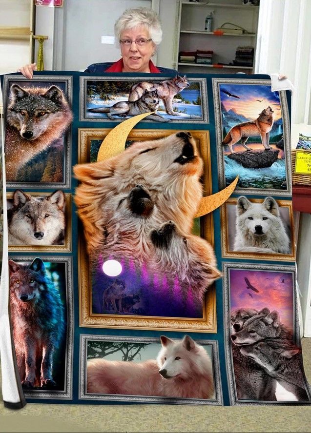 Wolf Sherpa Fleece Blanket