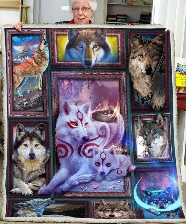 Wolf Sherpa Fleece Blanket