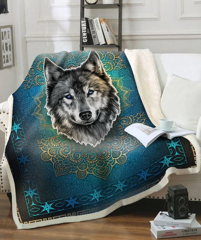 Wolf Sherpa Fleece Blanket