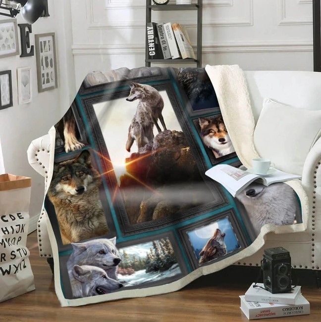 Wolf Sherpa Fleece Blanket