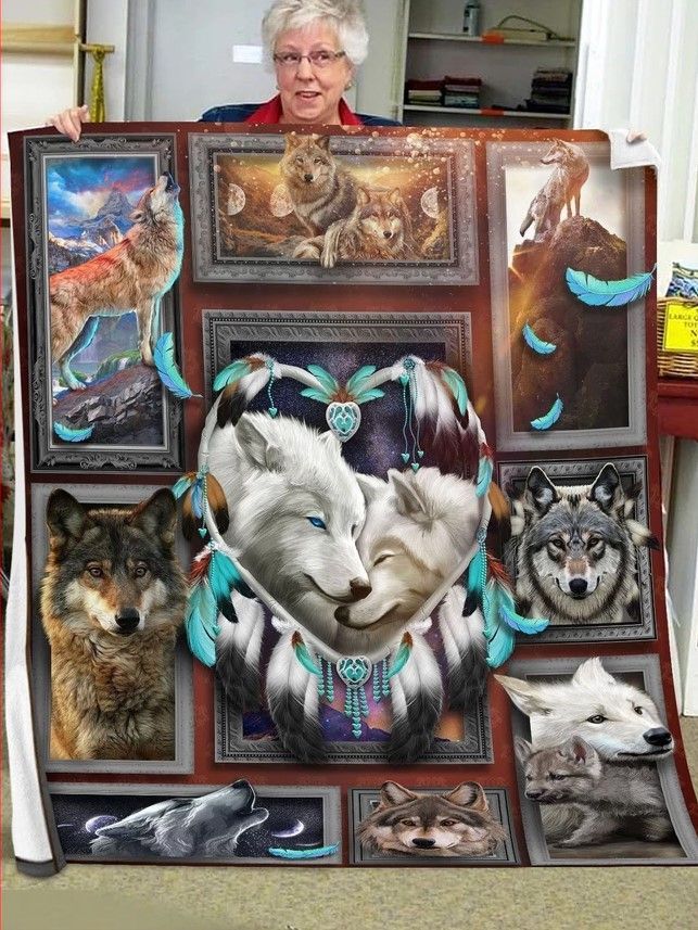 Wolf Sherpa Fleece Blanket