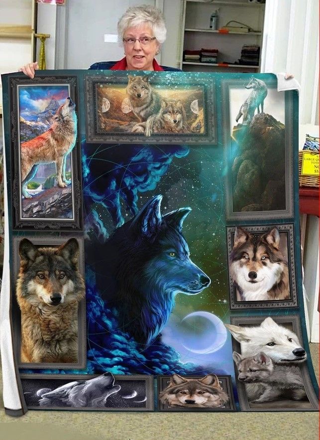 Wolf Sherpa Fleece Blanket