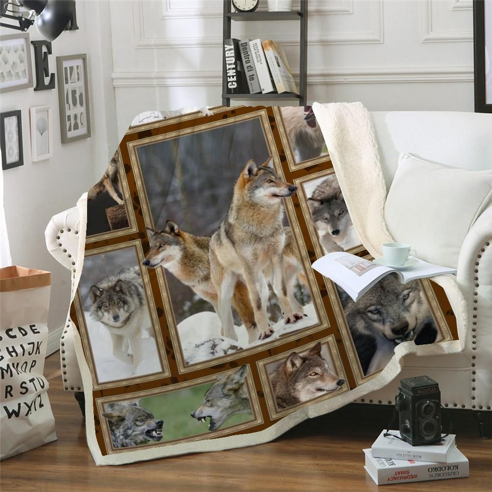 Wolf Sherpa Fleece Blanket