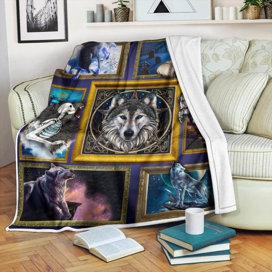 Wolf Sherpa Fleece Blanket