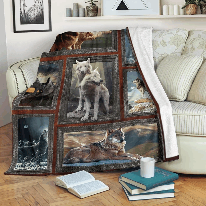 Wolf Sherpa Fleece Blanket