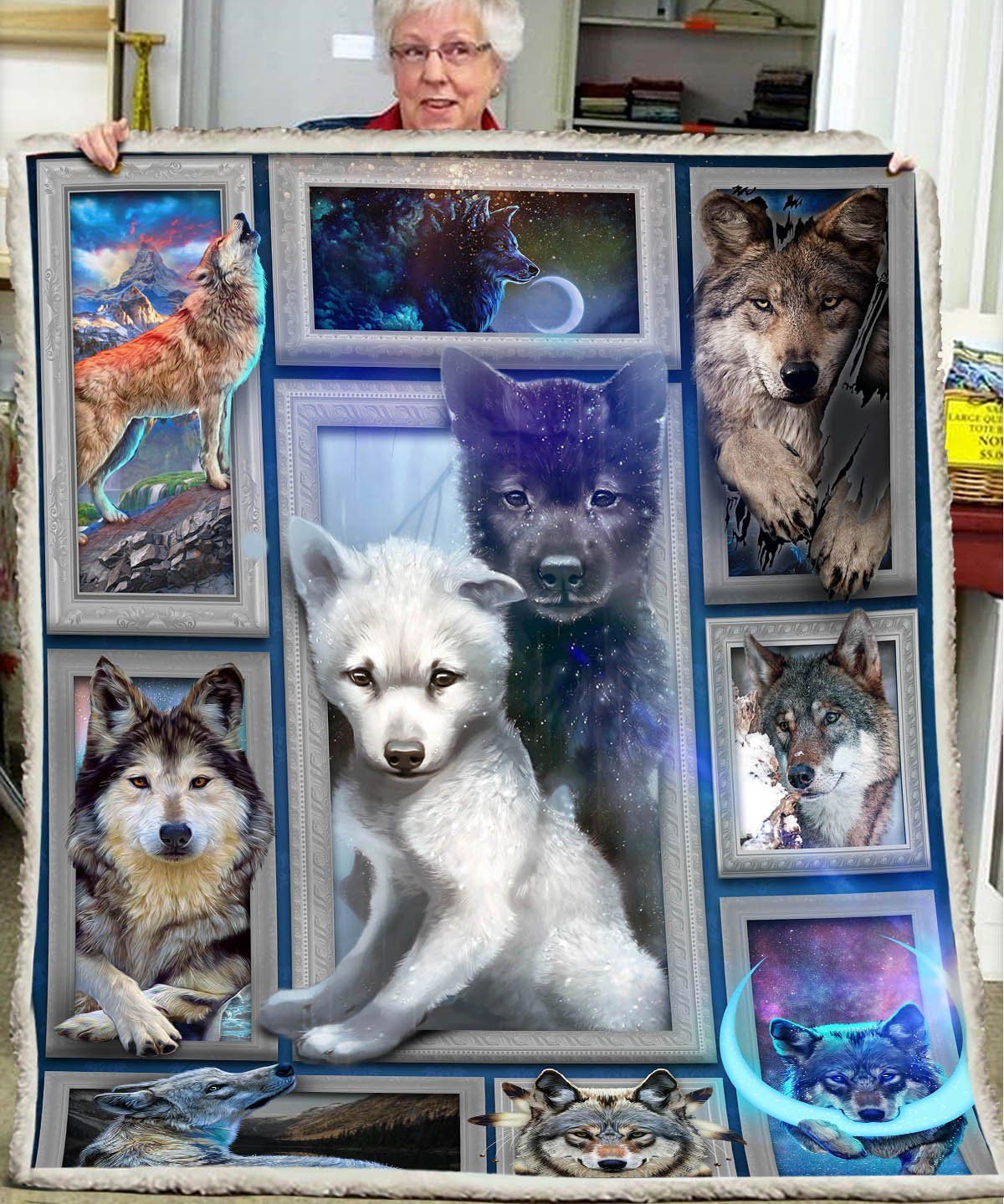 Wolf Sherpa Fleece Blanket