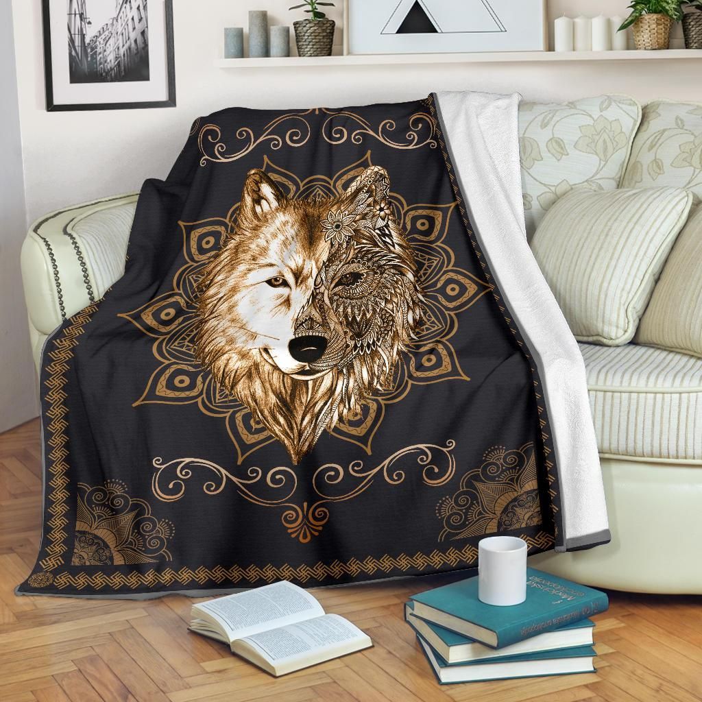Wolf Sherpa Fleece Blanket