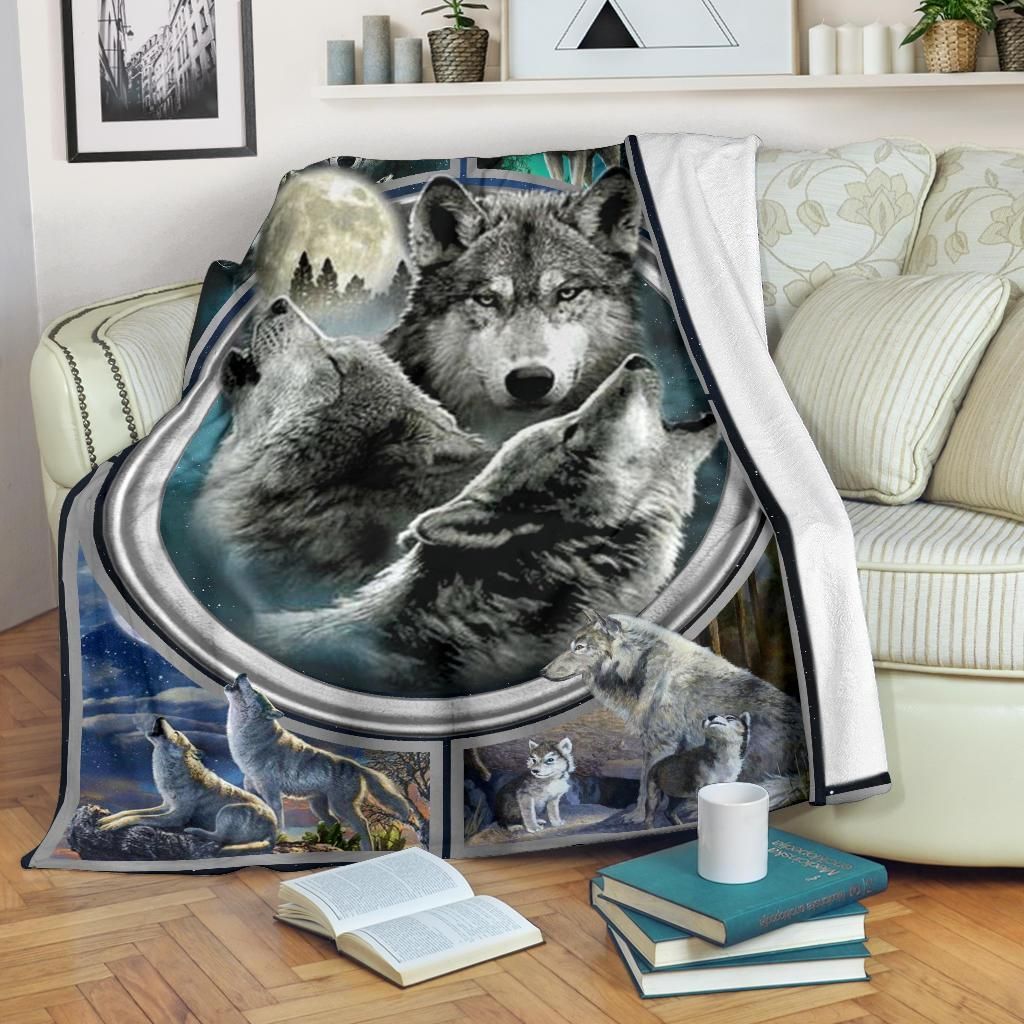 Wolf Sherpa Fleece Blanket