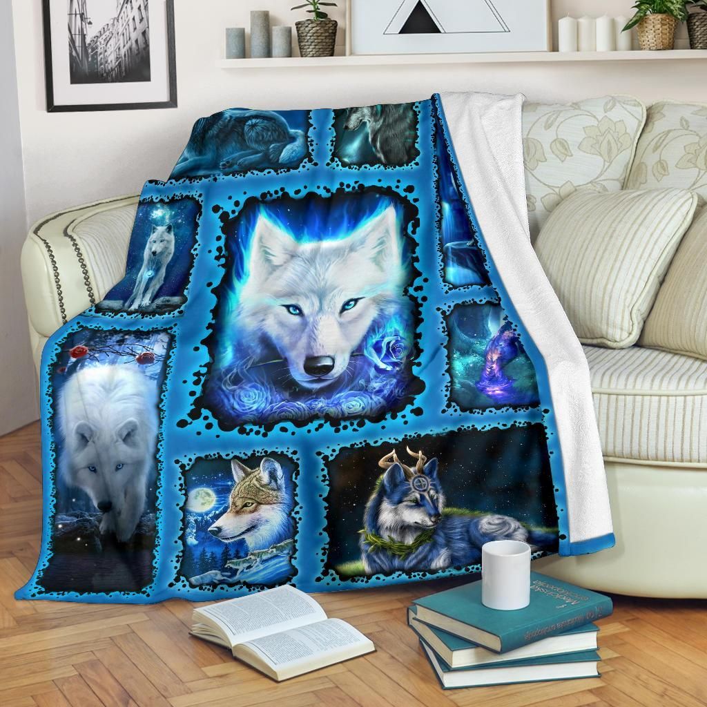 Wolf Sherpa Fleece Blanket
