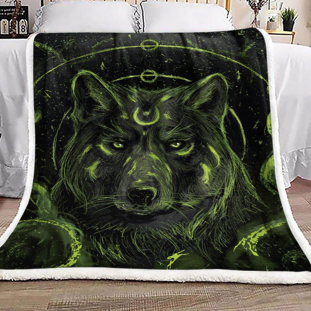 Wolf Sherpa Fleece Blanket