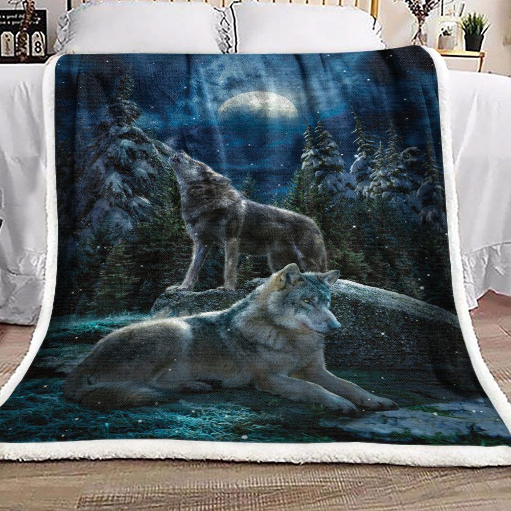 Wolf Sherpa Fleece Blanket