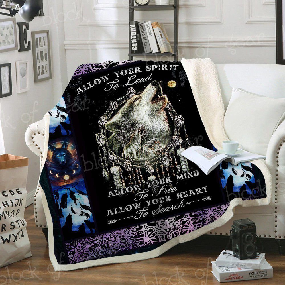 Wolf Dreamcatcher Sherpa Fleece Blanket